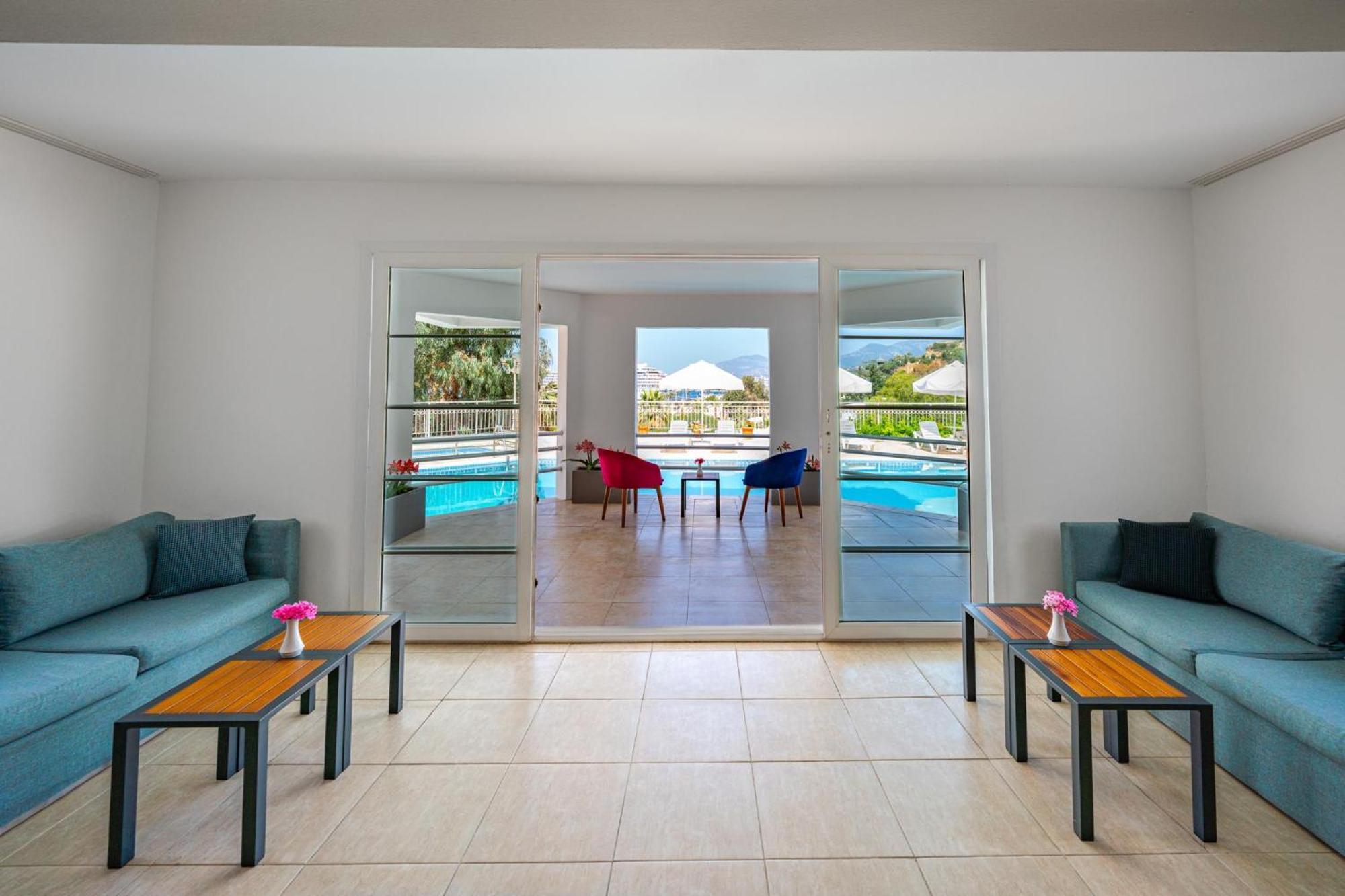 فندق لابراندا تي إم تي بودروم المظهر الخارجي الصورة Interior of a suite at the hotel