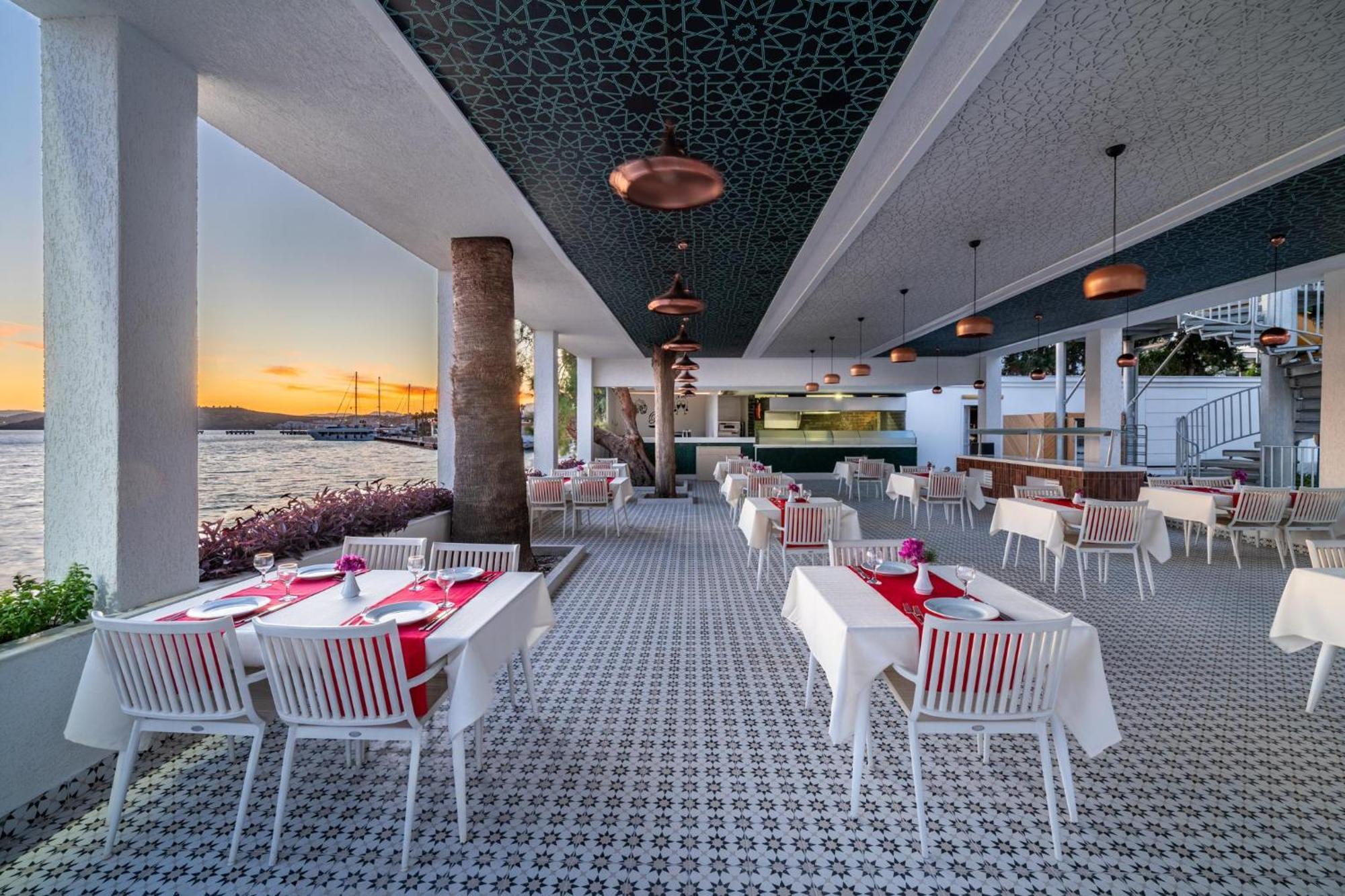 فندق لابراندا تي إم تي بودروم المظهر الخارجي الصورة The restaurant
