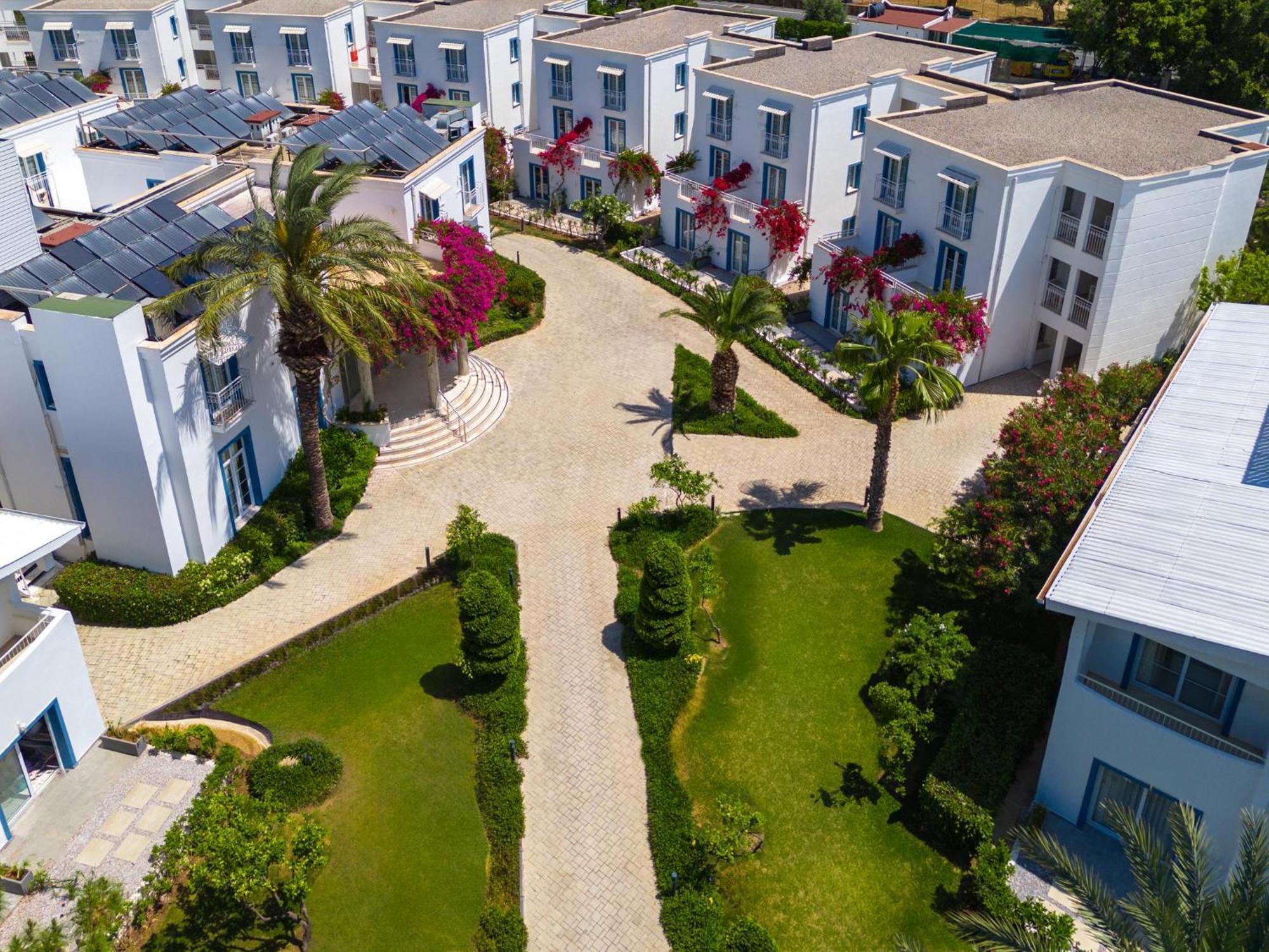 فندق لابراندا تي إم تي بودروم المظهر الخارجي الصورة Residential complex in Çekmeköy, Istanbul